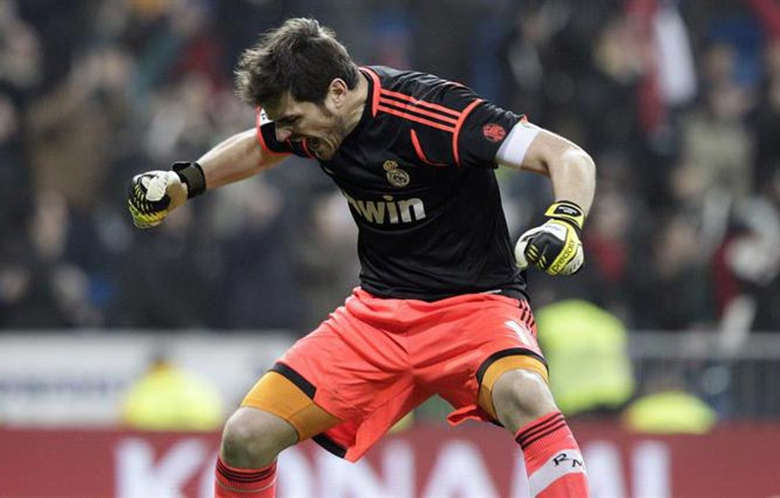 Ovación a Casillas y pitada a Mourinho