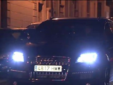 Shakira y Piqué llegan a la clínica para ser padres