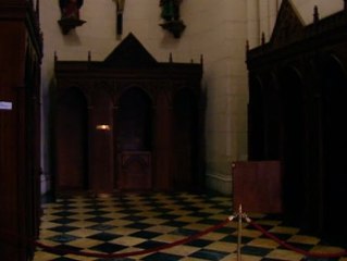 Desactivado un explosivo casero en la Catedral de la Almudena