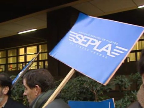 Los sindicatos ofrecen congelacion salarial hasta 2015