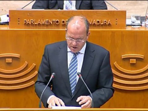 Monago anuncia que pone a la venta la residencia de los presidentes extremeños