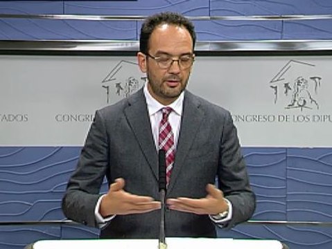 La oposición pide la dimisión de Ana Mato