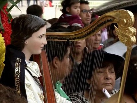 Cientos de mariachis honran a Santa Cecilia en el día de los músicos