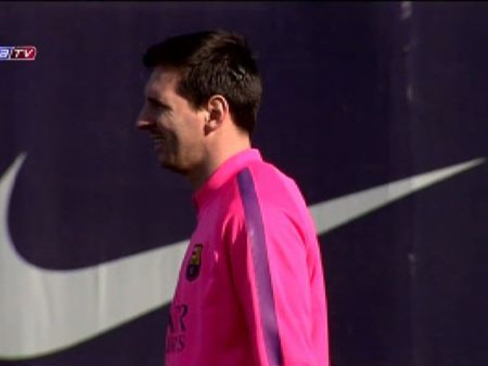 Messi, foco de todas las miradas en el entrenamiento del Barcelona