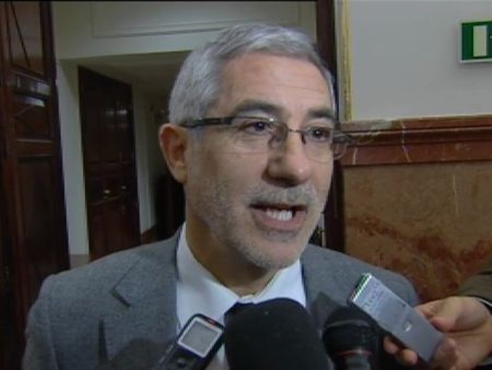 Llamazares: "En el PP nada es verdad; todo es simulado y diferido"