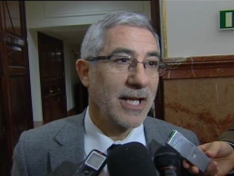 Llamazares: En el PP nada es verdad; todo es simulado y diferido