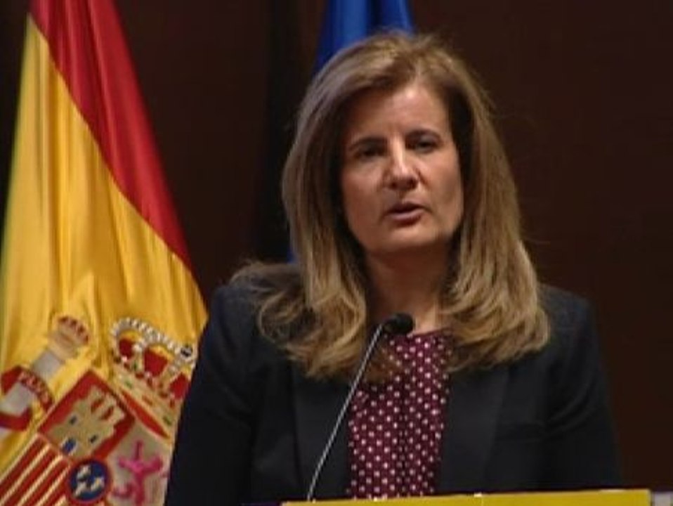 Fátima Báñez ve los datos del paro como "positivos" y con "confianza"