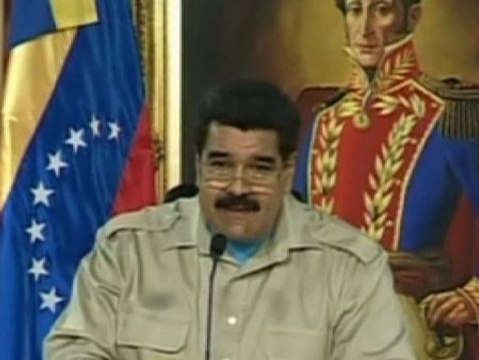 Nicolas Maduro sube un 15% el salario a los funcionarios