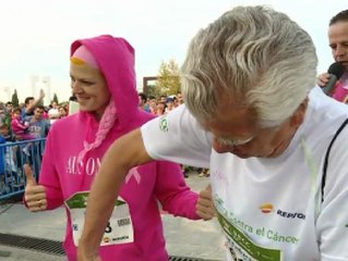 La Bandera de la Esperanza ondea en el Día del Cáncer de Mama