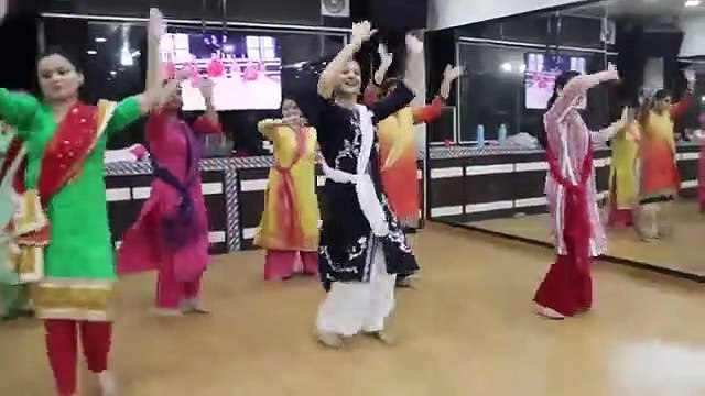 Tu Laung Main Elaachi | Easy Dance Steps | Luka Chuppi | Kriti Sanon | Step2Step Dance Studio