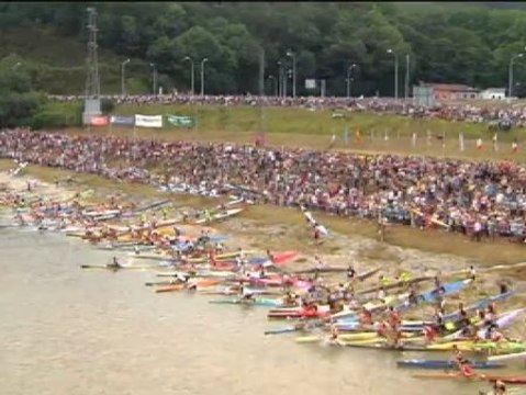 Cien mil personas disfrutan del Descenso del Sella
