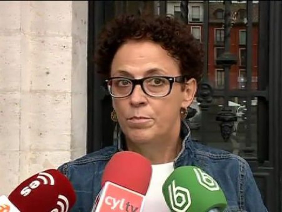 "Estamos avergonzados" la oposición en Valladolid contra León de la Riva