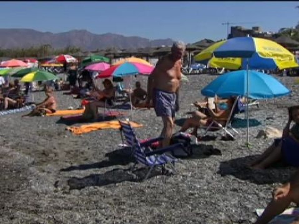 Los buzos encuentran una motocicleta en el fondo del mar en la costa de Granada
