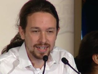 Un espontaneo recrimina a Pablo Iglesias su apoyo al chavismo