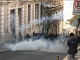 Policías bolivianos protestan por una mejora de salario