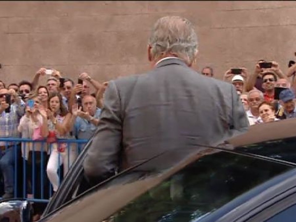 Don Juan Carlos ovacionado en la última corrida de toros que preside en Madrid como monarca