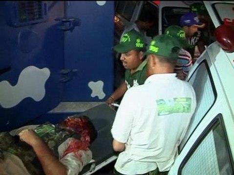 Un atentado en el aeropuerto de Karachi deja una veintena de muertos