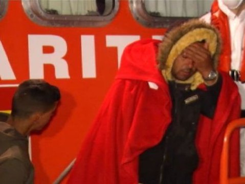 Rescatan dos pateras con 71 inmigrantes a bordo