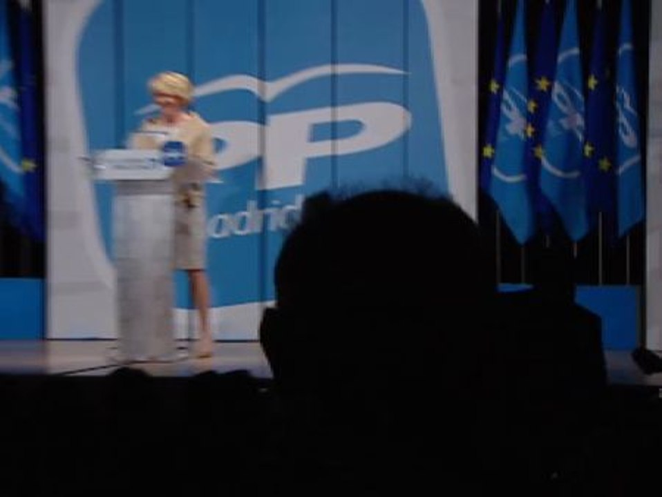 Las Femen irrumpen en un acto de Esperanza Aguirre en Madrid