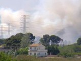 Un incendio obligó al desalojo de más de 200 viviendas en Manises (Valencia)