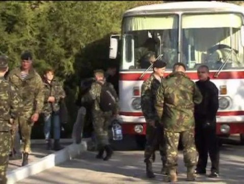 Ucrania ordena la retirada de todas sus tropas en Crimea