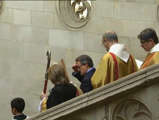 Sant Jordi político con la consulta en lontananza