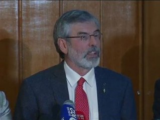 Adams proclama su inocencia después de salir de la cárcel