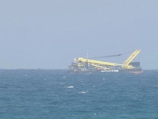 No es un pájaro, no es un avión, era un remolcador