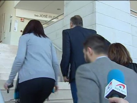 Ana Botella advierte a Aguirre: La ley es igual para todos