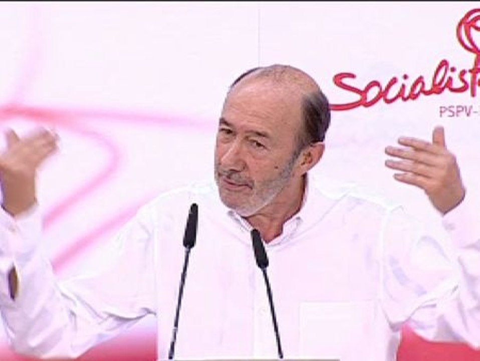 Rubalcaba dice que cada voto al PSOE será "un candado" al cajón en el que el PP ha escondido su reforma del aborto