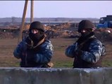 Tropas rusas abren fuego al aire en una base naval ucraniana