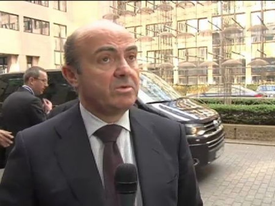 De Guindos minimiza el incumplimiento del déficit para 2013