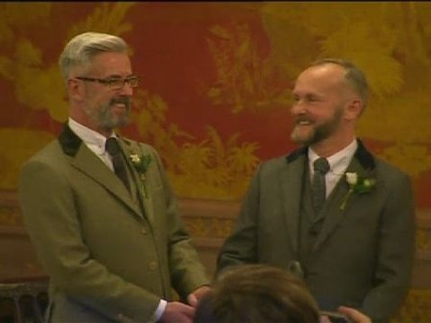 Inglaterra y Gales legalizan el matrimonio gay