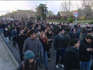 Tensión en la manifestación estudiantil en protesta por las detenciones en la Complutense