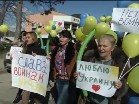 Las mujeres ucranianas inician una marcha por la paz