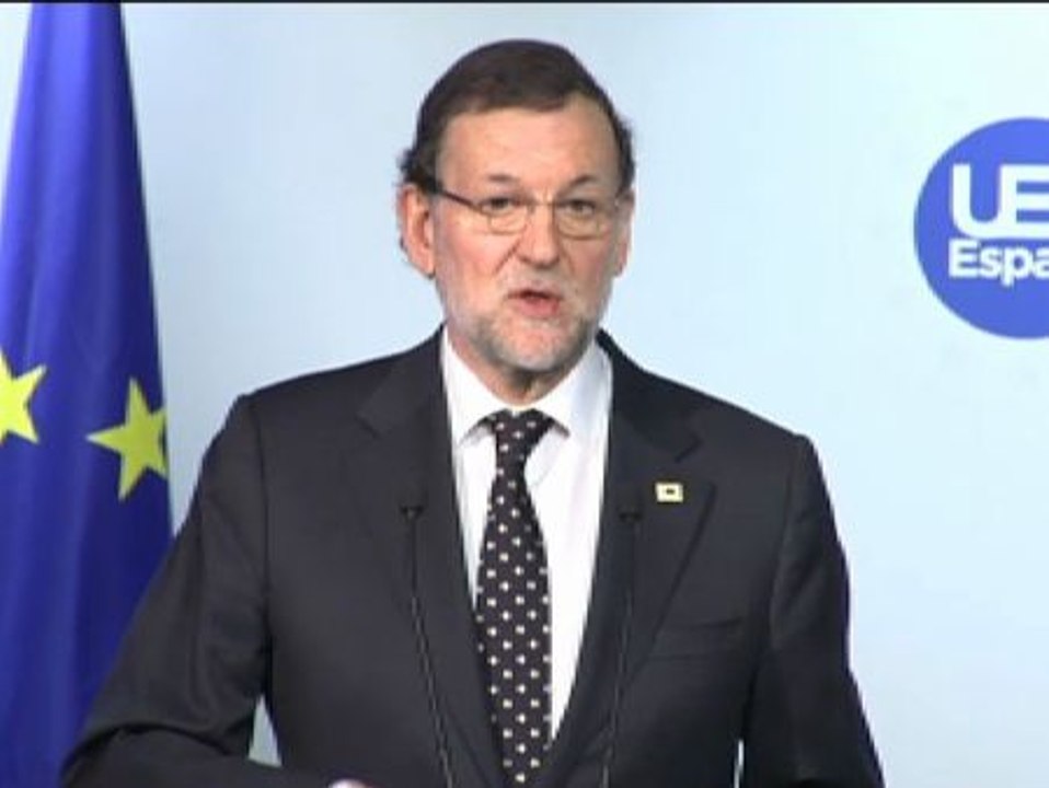 Rajoy apoya a Magdalena Álvarez e insta a Mas a rectificar