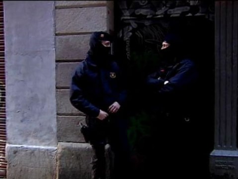 Al menos diez detenidos en una operación en Cataluña contra los miembros de una banda latina