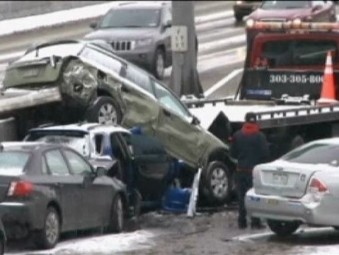 Fallece un conductor en un choque en cadena en Denver