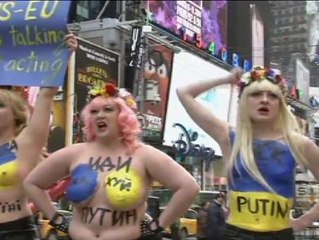 Femen se viste de Ucrania para pedir ayuda a EEUU
