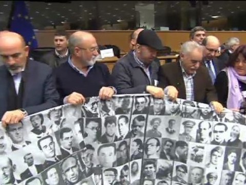 Víctimas del franquismo piden amparo al Parlamento Europeo