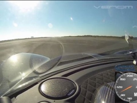 Un coche alcanza los 435 kilómetros por hora