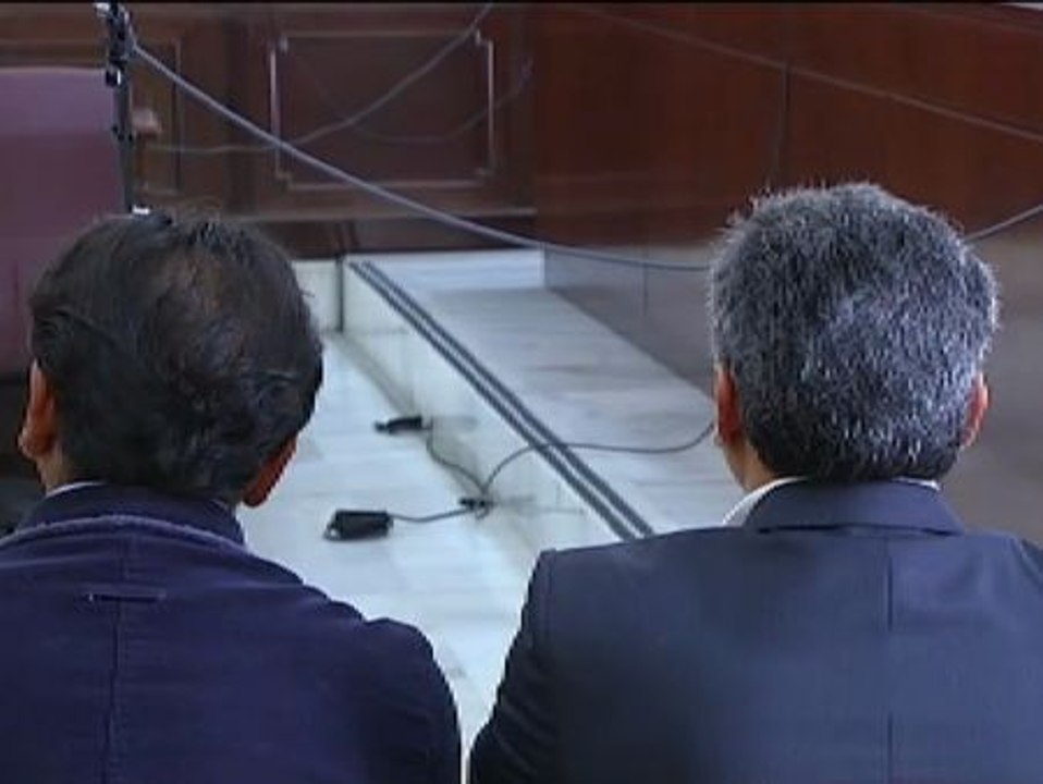 El padre de la pequeña Mariluz se sienta en el banquillo de los acusados