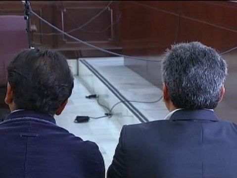 El padre de la pequeña Mariluz se sienta en el banquillo de los acusados