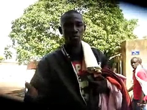 Ce gars va vous faire mordre de rire '' Les 8 B qui retardent les Sénégalais,bol-bi ,bone-bi ''