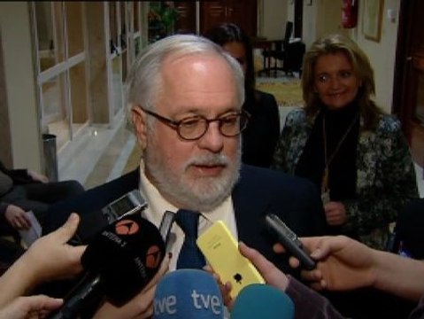 Arias Cañete: Tenemos mucho banquillo en el Partido Popular