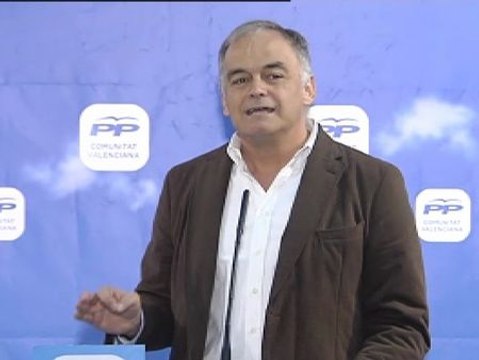 Pons: Los verificadores trabajan para ETA, no para España