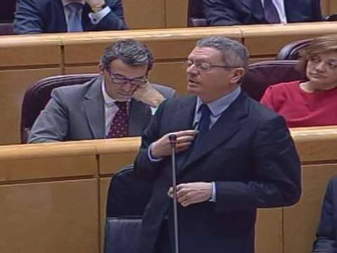 Gallardón evita contestar si la reforma del aborto permitirá decidir a las mujeres sobre su maternidad