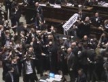 Pelea de diputados en el Parlamento italiano