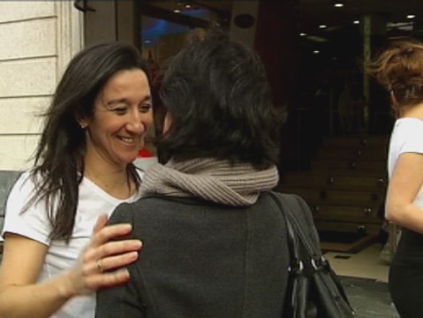 Besos en San Valentín a cambio de donativos