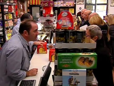 La subida del alquiler en el centro de Barcelona pone en peligro los pequeños comercios